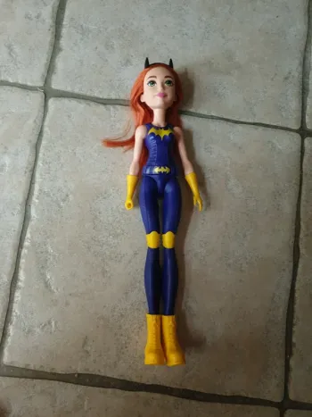 Poupée bat girl