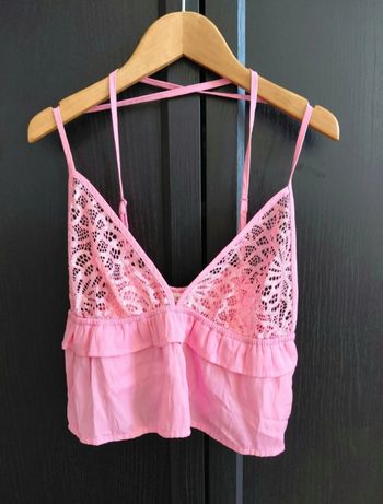 NEUF . Soutien gorge rose dentelle et volant Undiz taille M