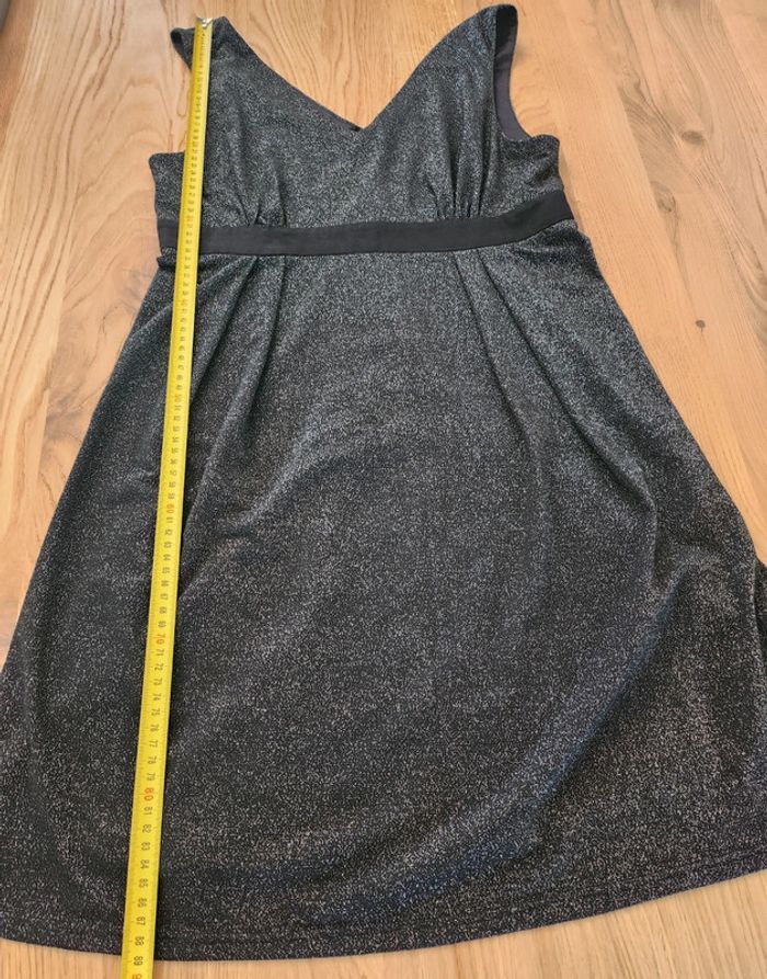 jolie petite robe noire a paillettes camaïeu sans manches fluide 40 excellent état - photo numéro 4