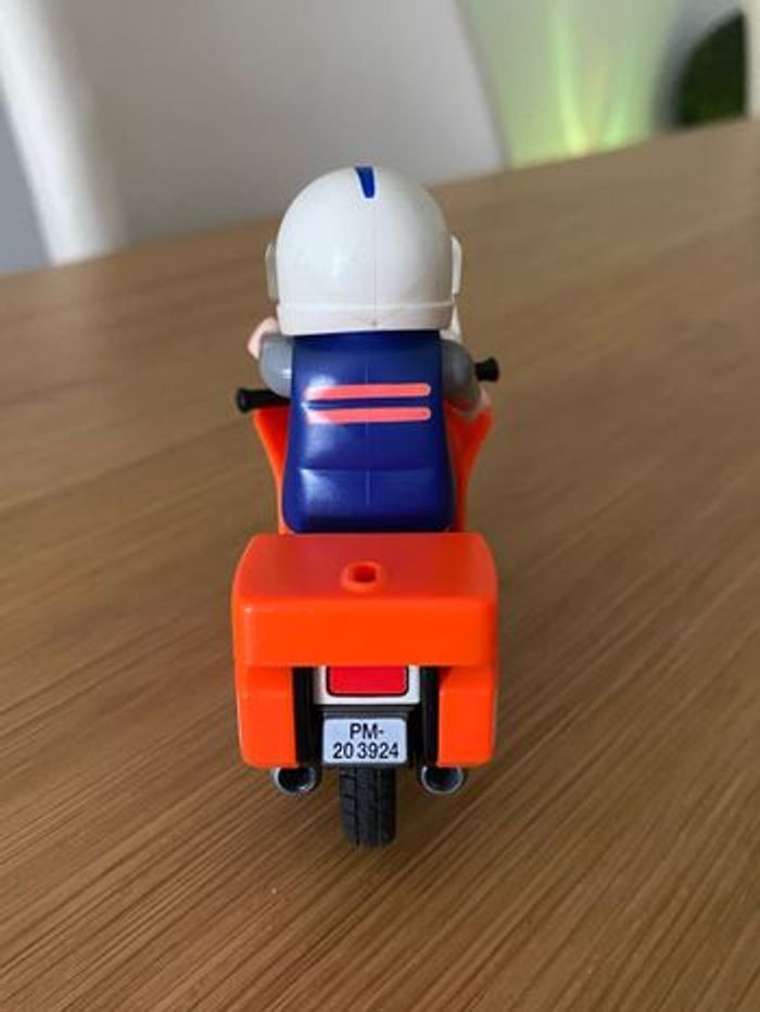 PLAYMOBIL moto + urgentiste - photo numéro 3