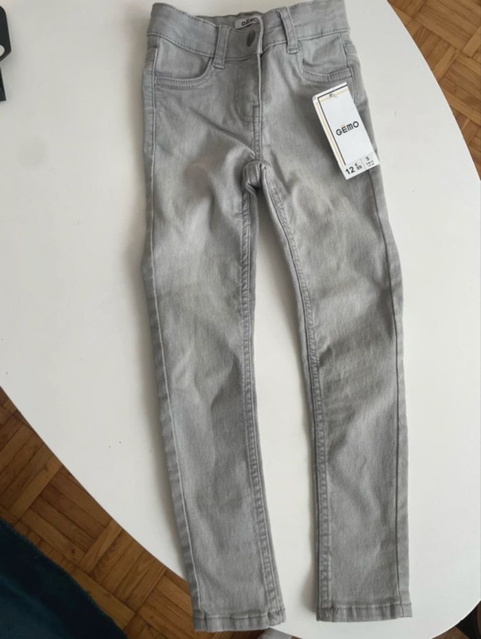 Jean skinny neuf gris taille 6 ans Gemo - photo numéro 1