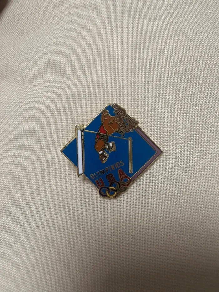 Pins JO vintage USA