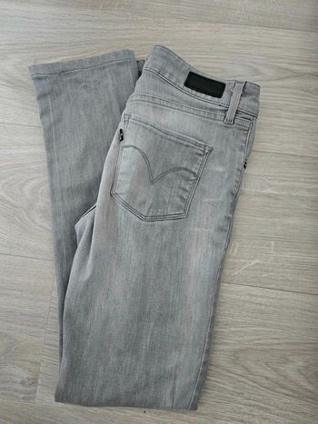 Jean Levi's Curve W26 L32