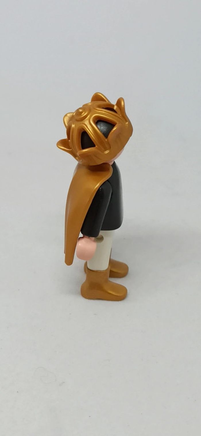 Enfant garçon moyen age prince avec couronne et cape dorées playmobil - photo numéro 2