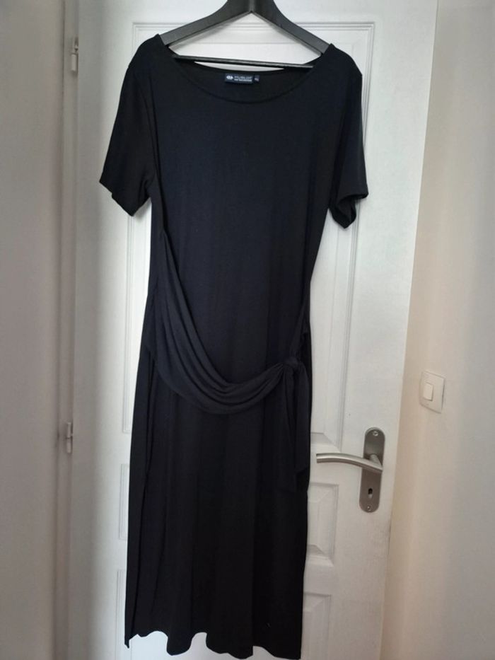 Robe noire Hublot taille XXL neuve