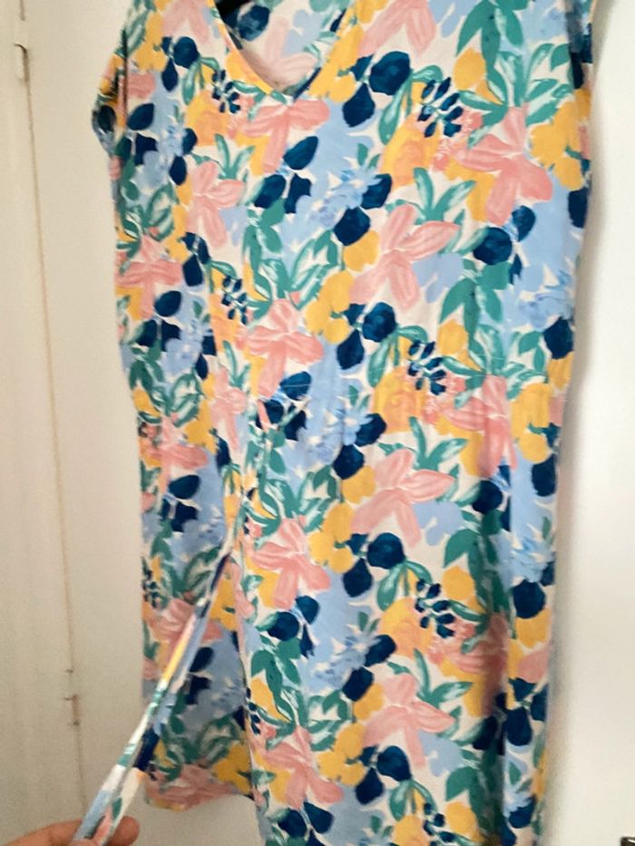 Robe D’Ete Sans Manches  Imprimée Fleurs Taille M - photo numéro 4