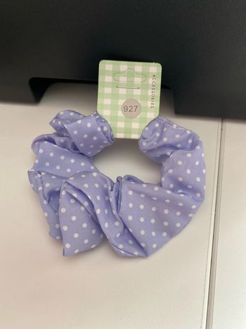 Chouchou bleu à pois blanc