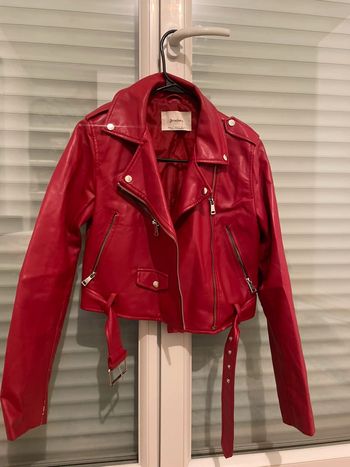Veste en similicuir rouge