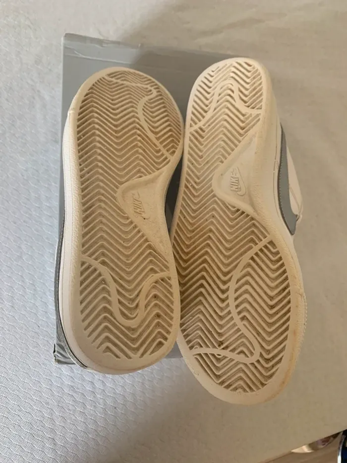 Basket Nike Court Royal Blanche Taille 37.5 - photo numéro 8