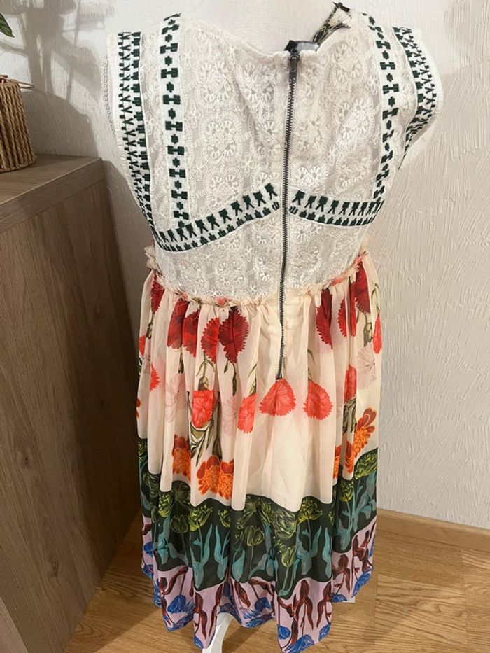 Superbe robe desigual taille 40 neuve étiquetée - photo numéro 3