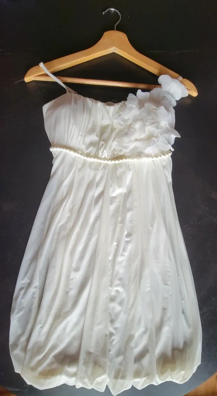 Robe crème Tamanho – Taille S / 36 – Très bon état – 8 €
