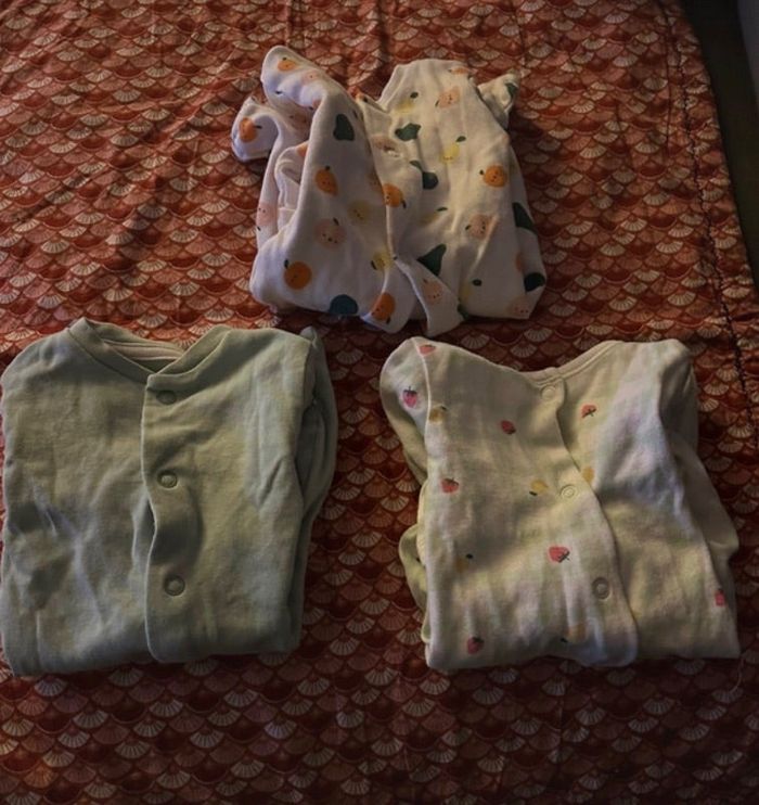 3 pyjamas - Naissance