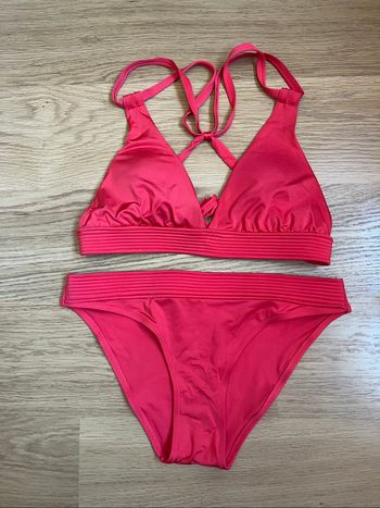 Maillot de bain rouge gorge