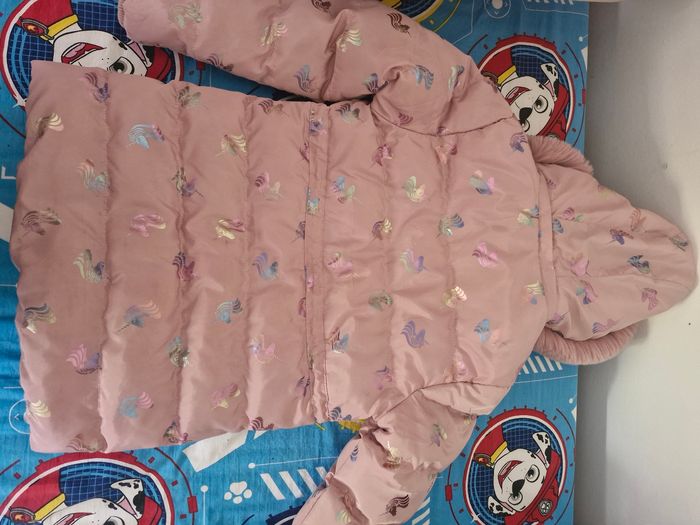 Manteau fille licorne 12 zns comme neuf - photo numéro 6