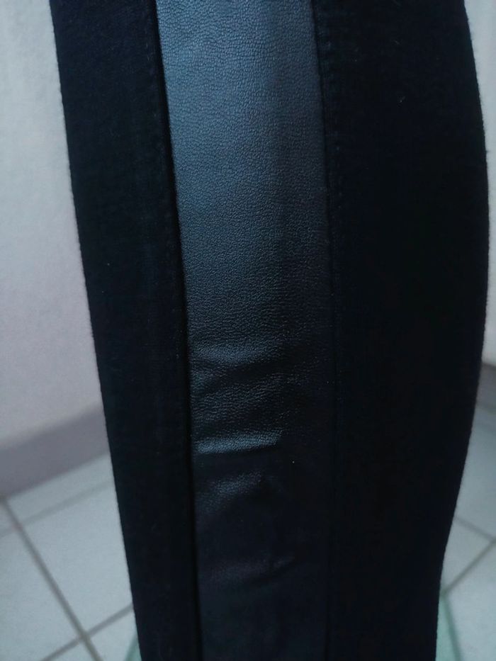 Legging noir avec bandes simili cuir S/M B*50 - photo numéro 2