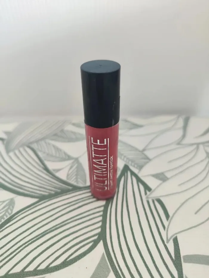 Mihi ultimatte rouge à levres liquide mat 051113 dark coral 4g à utiliser 12 mois après ouverture