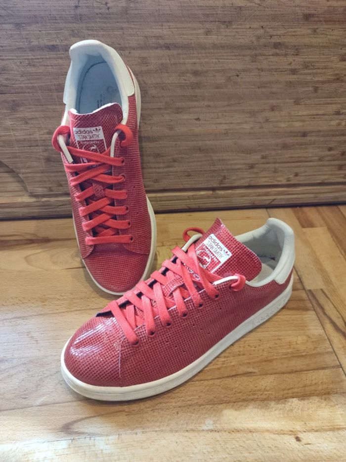 Adidas Stan Smith rouge brillant taille 41.5