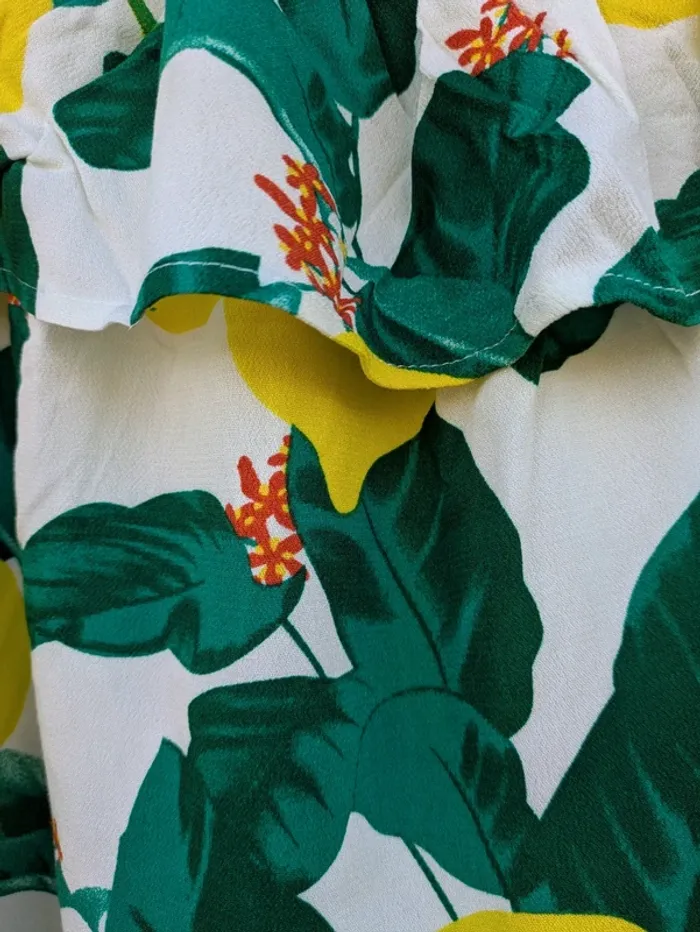 Haut à volants fleuri - photo numéro 4