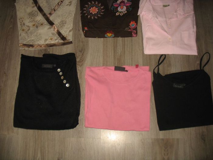 LOT DE 9 VÊTEMENTS DE GROSSESSE "KIABI" - TAILLE 42 / 44 - n°05 - photo numéro 4