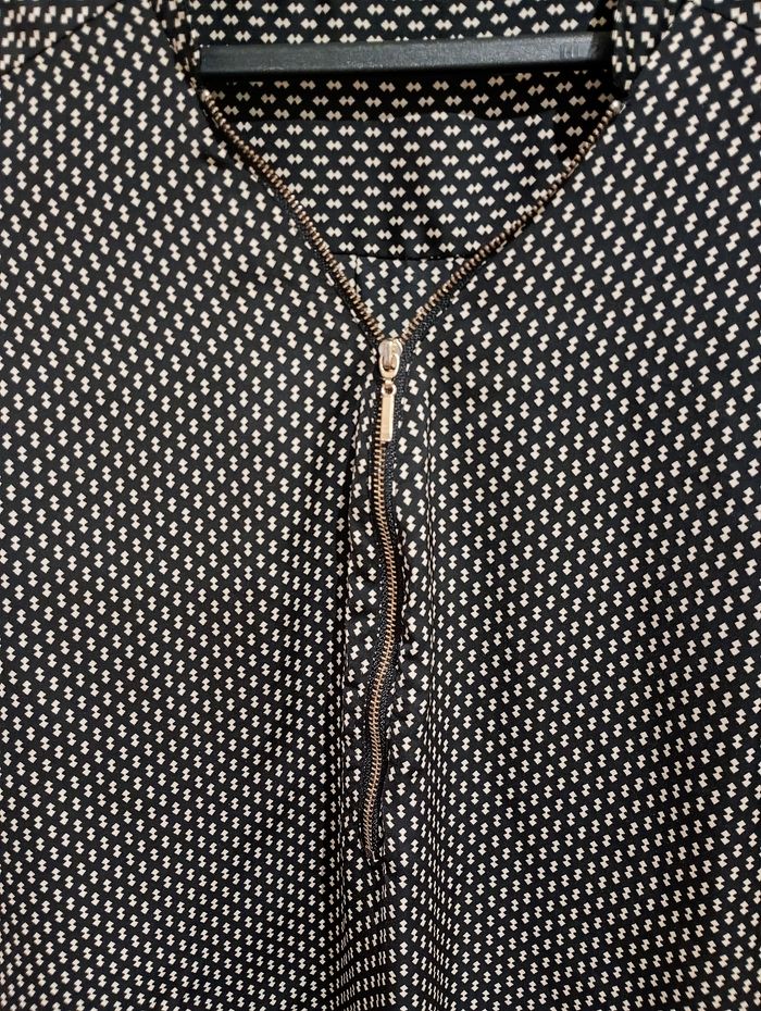 Chemisier fluide à motifs - GDM (Taille 38)
- photo numéro 2