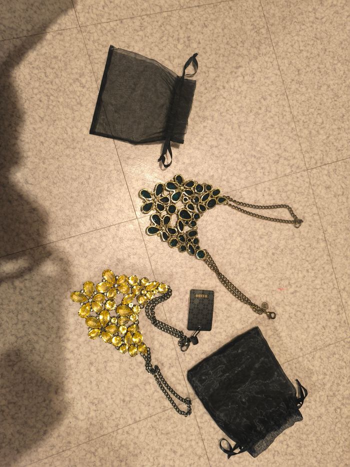 Colliers Mango neufs - photo numéro 2