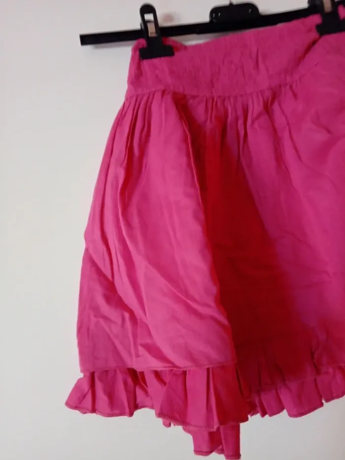 Joli jupe rose. Taille 10 ans. C&A. - photo numéro 2
