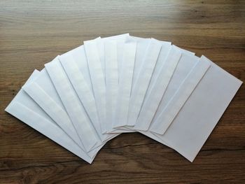 Lot 100 enveloppes blanches classiques 110 x 220 mm auto-adhésive courrier lettre
