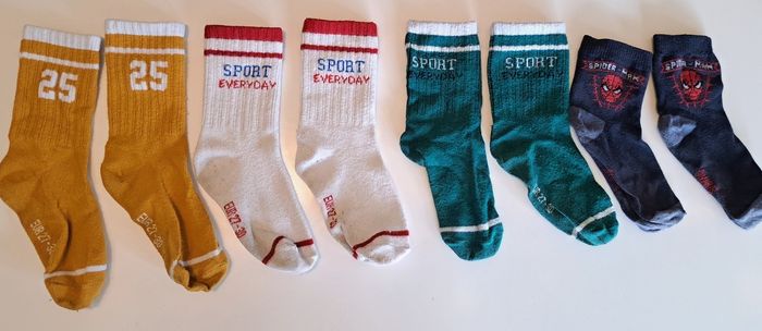 Lot de 4 chaussettes garçon p.27-30 BE - photo numéro 2