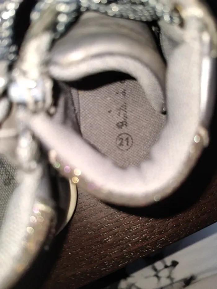 Chaussures taille 21 - photo numéro 5