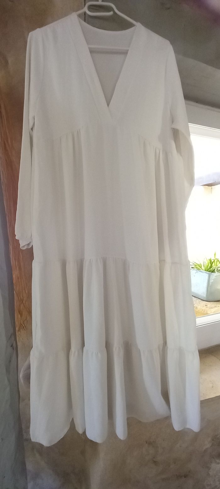 ROBE BLANCHE - photo numéro 2