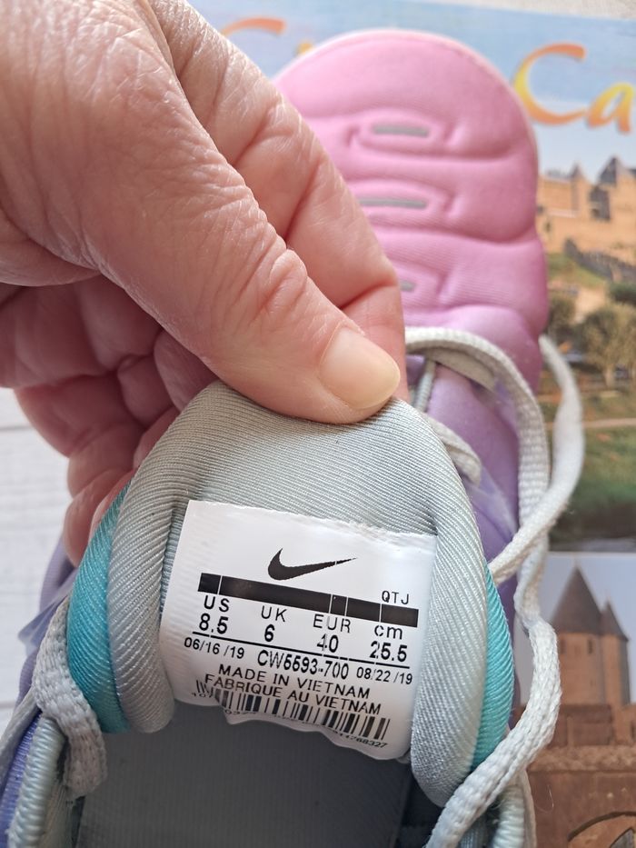 NIKE AIR VAPOR MAX PLUS POINTURE 40 - photo numéro 5