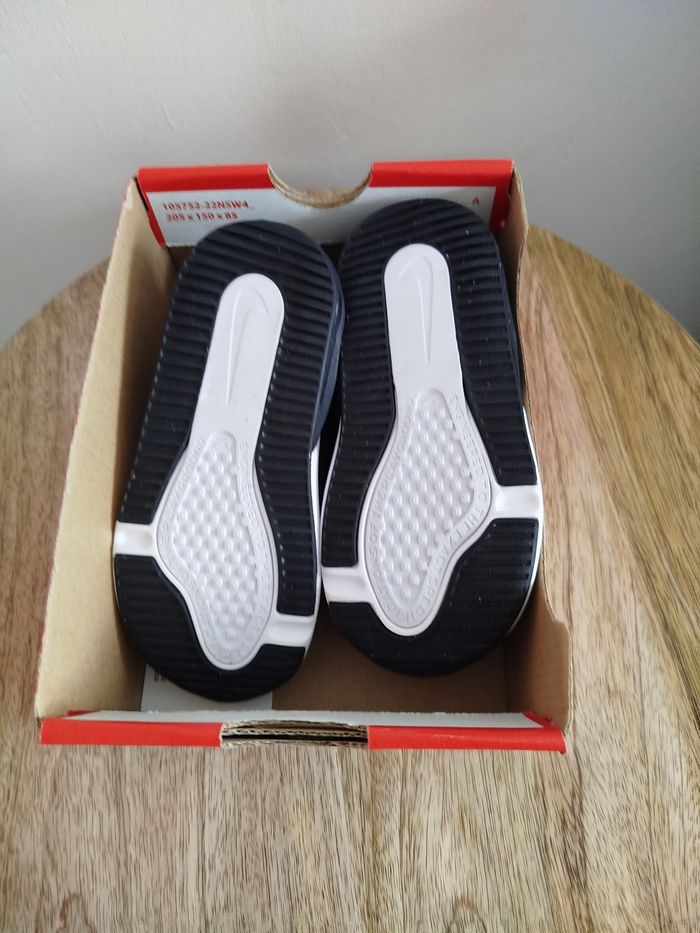 Baskets Nike T 26 - photo numéro 8