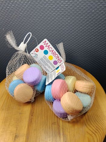 Lots de deux sachets de macarons pour dinette