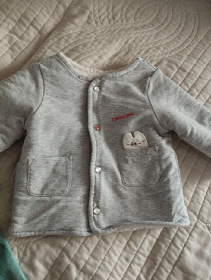 Lot de deux gilets 3 mois - photo numéro 2
