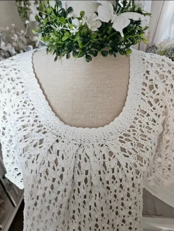 Robe ou tunique blanche en crochet Mango Taille M