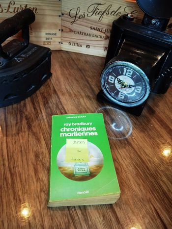 D2905 - livre "chroniques martiennes"