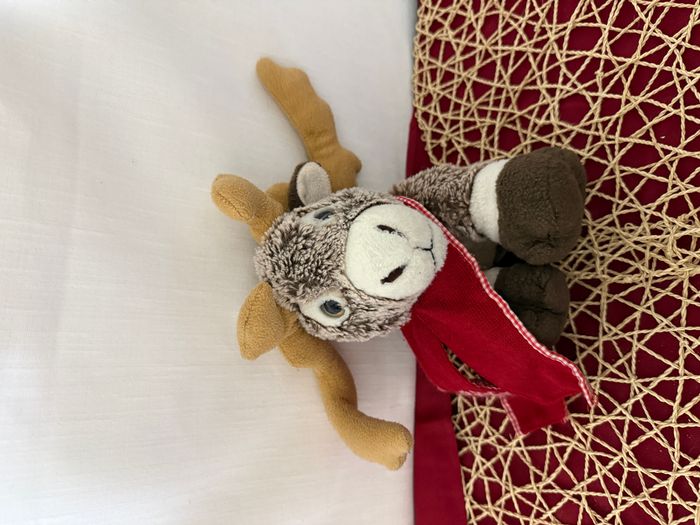 Peluche renne de Noël Keel Toys avec écharpe rouge - photo numéro 5