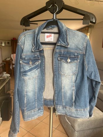 Veste en jean courte zippée