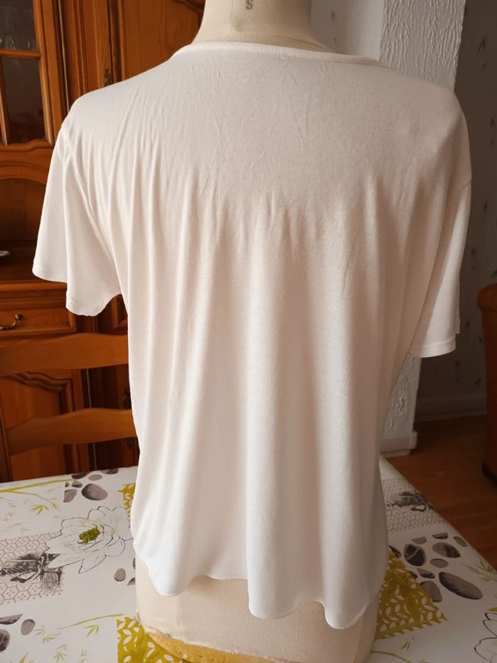 Tee-shirt blanc - photo numéro 2