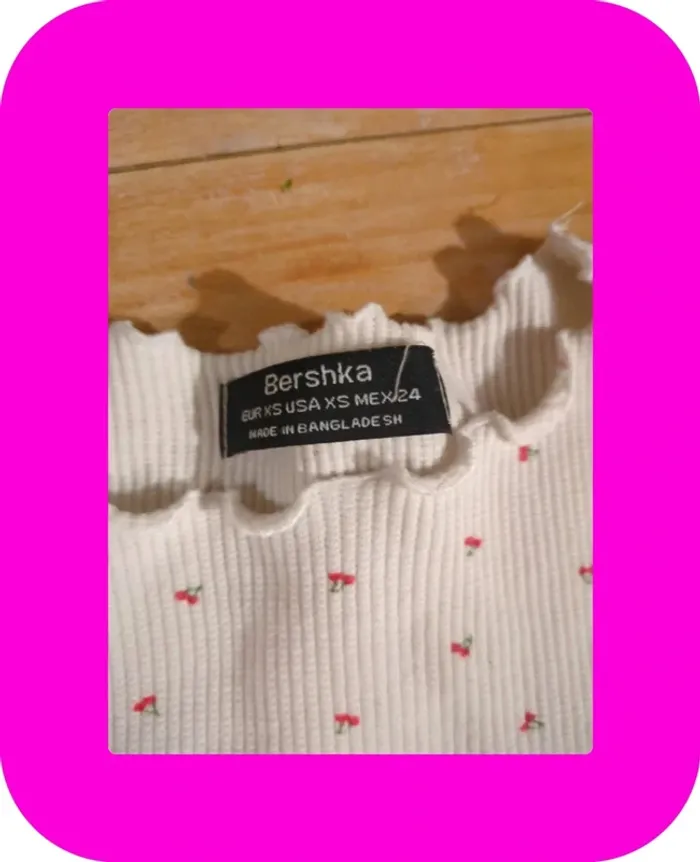 Petit top Bershka XS - photo numéro 4