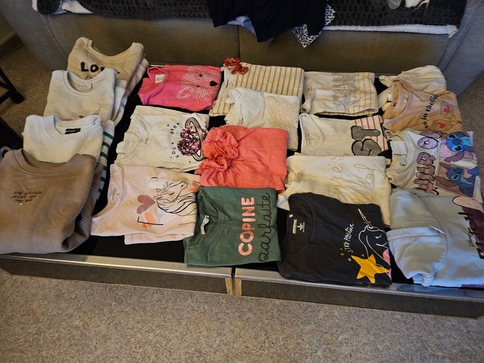 Lot de vêtements filles taille 7.8.ans