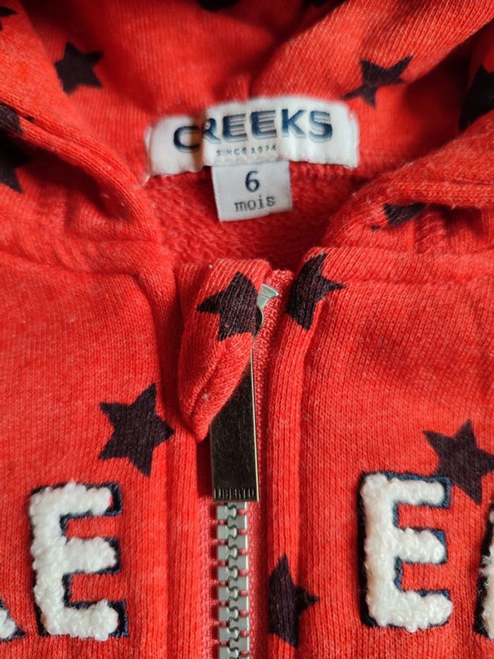 Sweat zippé à capuche rouge Neuf CREEKS en 6 M - photo numéro 3