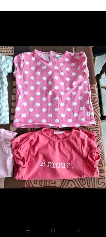 4 t-shirts