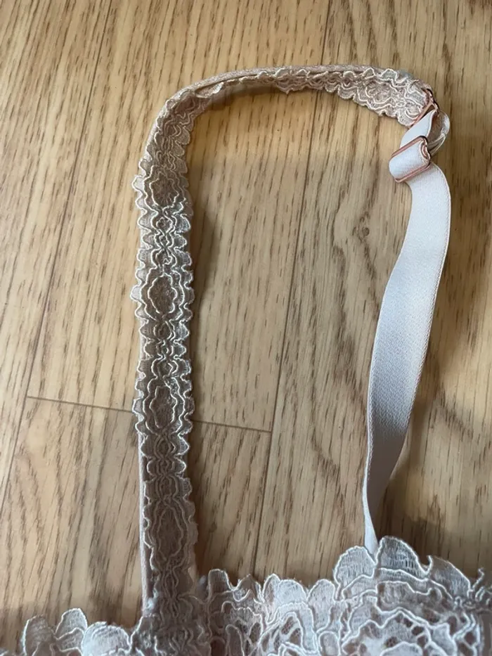 Joli soutien gorge rose pale - photo numéro 4