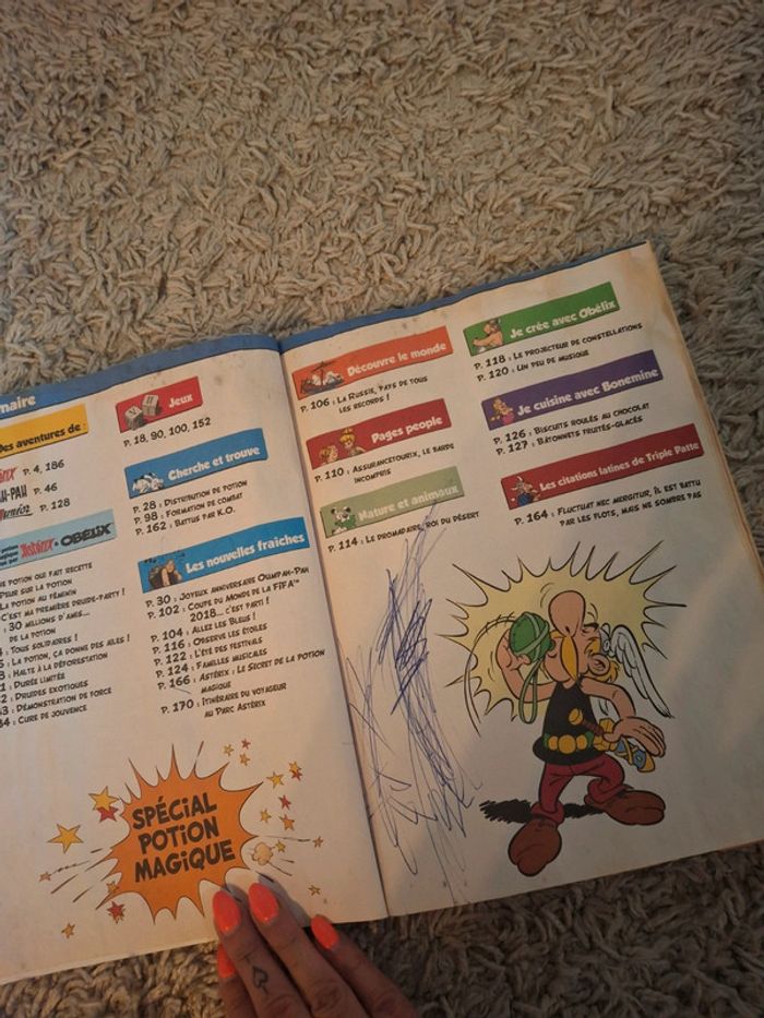 Livre asterix max année 2018 n 5 - photo numéro 4