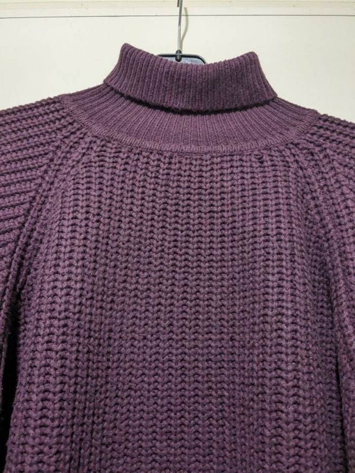 Pull col roulé Vintage violet à grosses mailles.Taille M