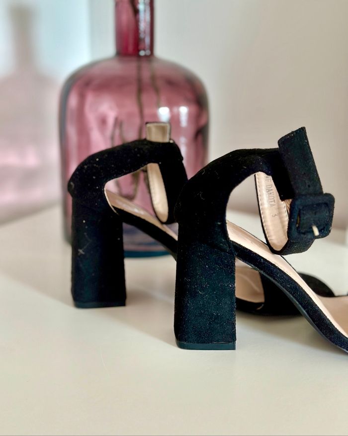💜 Sandales noir hauteur talon 9 cm raid taille 37 💜 - photo numéro 4