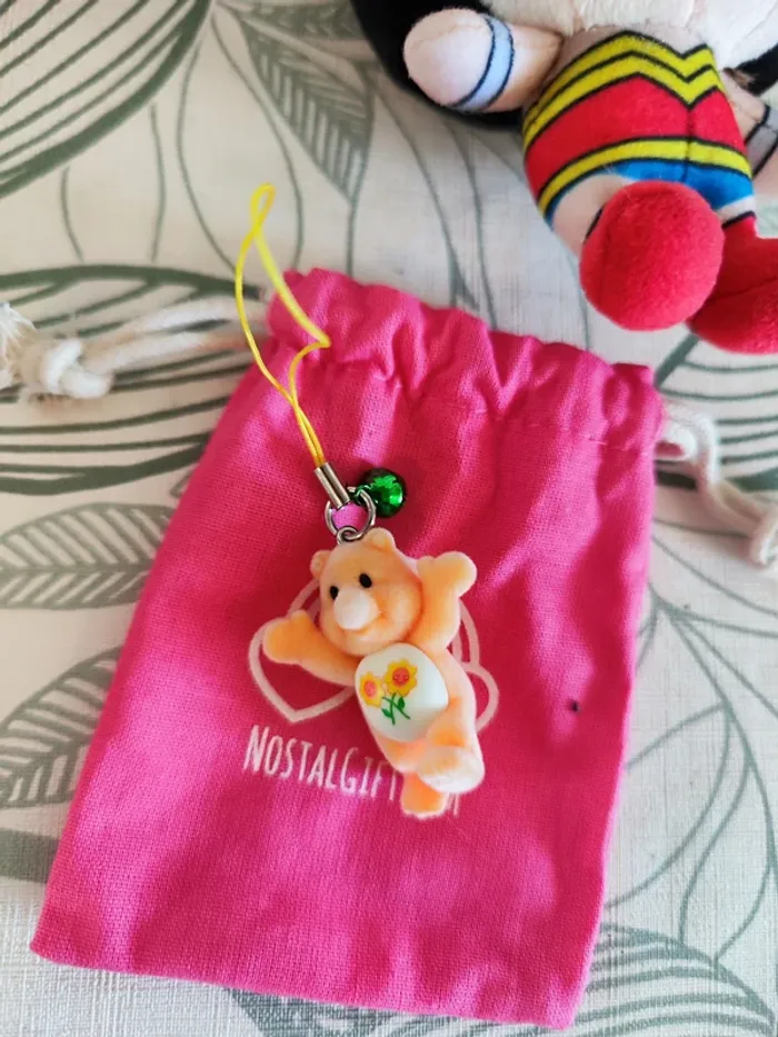 Coffret cadeau femme Mignonnerie des années 80/90 6 cadeaux Bisounours etc - photo numéro 2