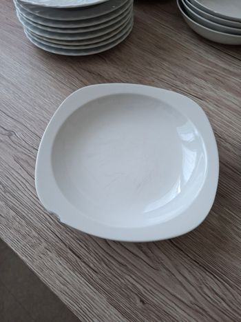 Assiette creuse idéal repas pour bébé par exemple 