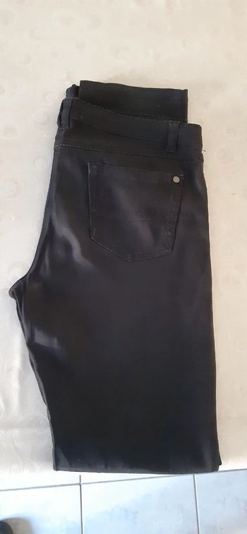 Pantalon noir taille 40